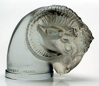 Picture of a Ram's Head car mascot